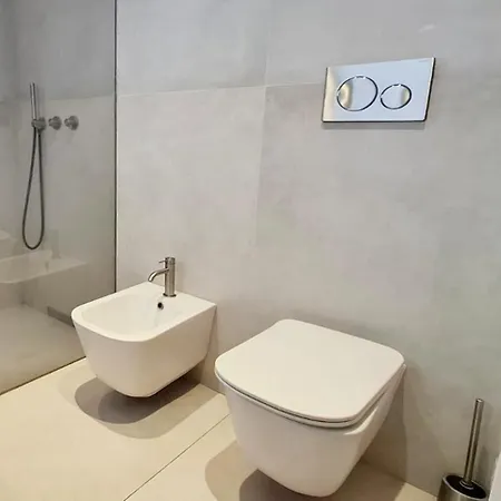 Apartment Center